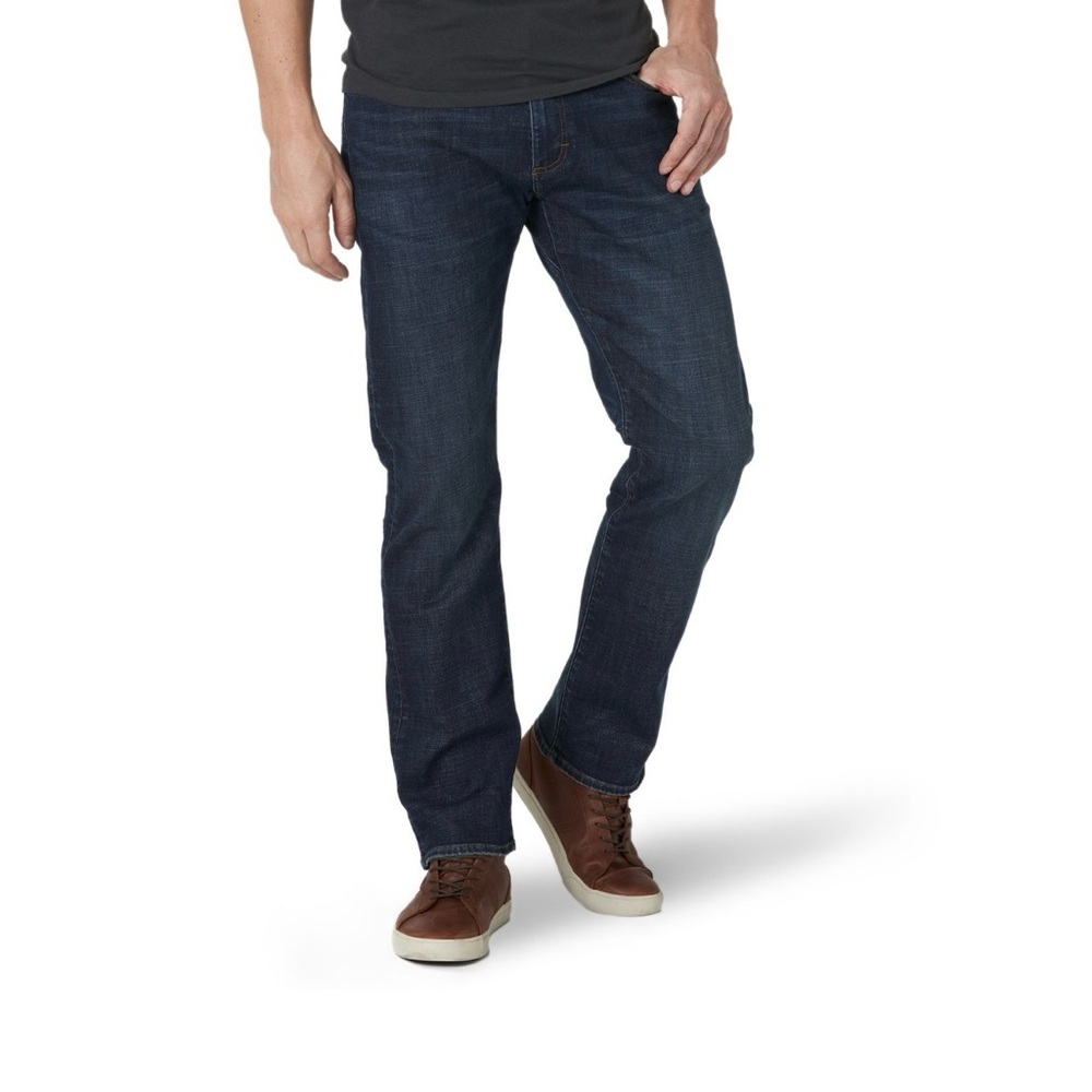 Men's Lee® Extreme Motion MVP Straight-Leg Slim-Fit Jeans Size 40x30